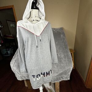 Tommy Hilfiger Sweatshirt Womens M Gray Oversized‎ Logo Velour Lounge Hoodie